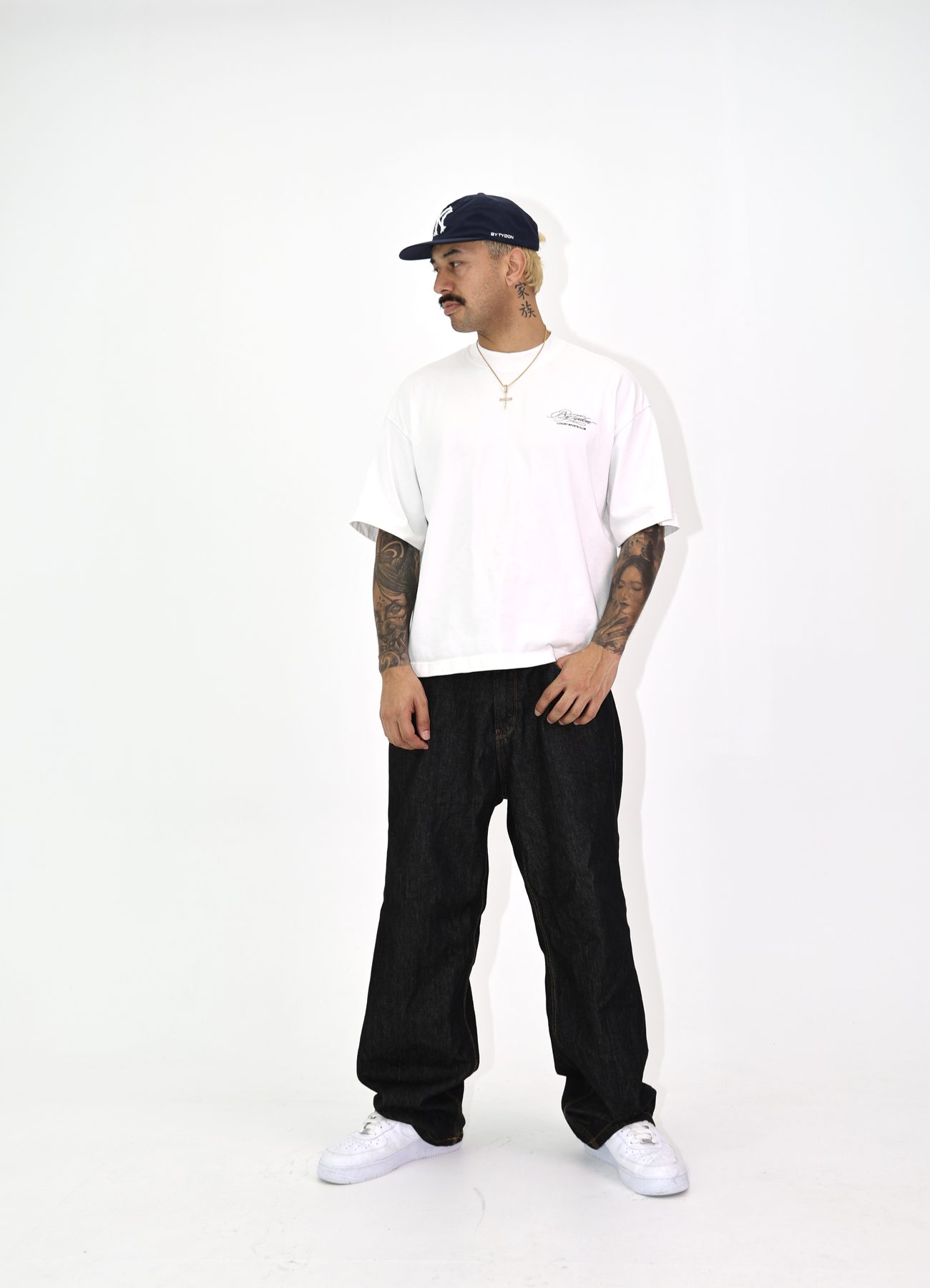 Teeks DJ official studio portrait 4